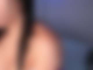 DEEPTHROAT SLUT's Live Sex Cam Show