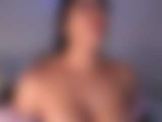 DEEPTHROAT SLUT's Live Sex Cam Show