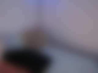 DEEPTHROAT SLUT's Live Sex Cam Show