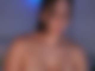 DEEPTHROAT SLUT's Live Sex Cam Show