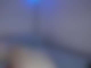 DEEPTHROAT SLUT's Live Sex Cam Show
