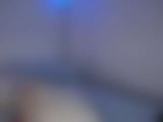 DEEPTHROAT SLUT's Live Sex Cam Show