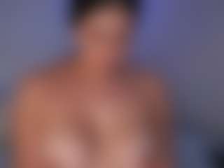 DEEPTHROAT SLUT's Live Sex Cam Show