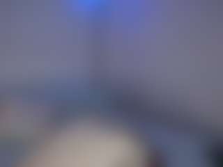 DEEPTHROAT SLUT's Live Sex Cam Show