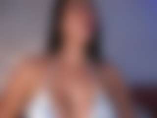 DEEPTHROAT SLUT's Live Sex Cam Show
