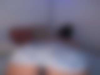 DEEPTHROAT SLUT's Live Sex Cam Show