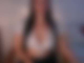 DEEPTHROAT SLUT's Live Sex Cam Show