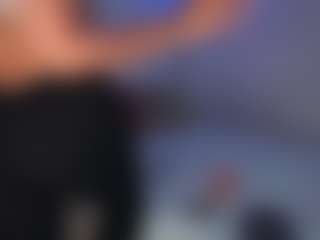 DEEPTHROAT SLUT's Live Sex Cam Show