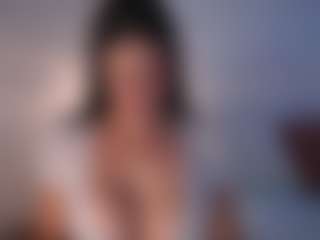 DEEPTHROAT SLUT's Live Sex Cam Show
