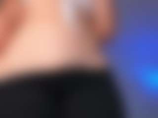 DEEPTHROAT SLUT's Live Sex Cam Show