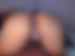 DEEPTHROAT SLUT's Live Sex Cam Show