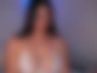 DEEPTHROAT SLUT's Live Sex Cam Show