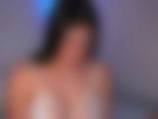 DEEPTHROAT SLUT's Live Sex Cam Show