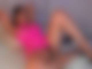 DEEPTHROAT SLUT's Live Sex Cam Show