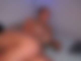 DEEPTHROAT SLUT's Live Sex Cam Show
