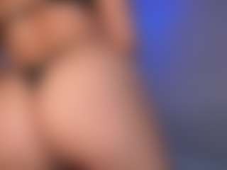 DEEPTHROAT SLUT's Live Sex Cam Show
