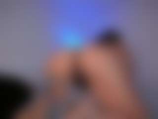 DEEPTHROAT SLUT's Live Sex Cam Show
