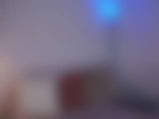 DEEPTHROAT SLUT's Live Sex Cam Show