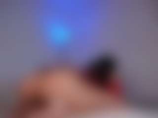 DEEPTHROAT SLUT's Live Sex Cam Show