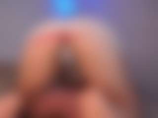 DEEPTHROAT SLUT's Live Sex Cam Show