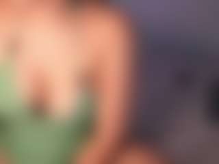 DEEPTHROAT SLUT's Live Sex Cam Show