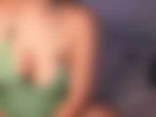 Live cam show with DEEPTHROAT SLUT - Spank Brown Hair on slutload