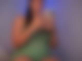 DEEPTHROAT SLUT's Live Sex Cam Show
