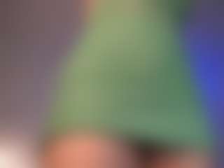 Live cam show with DEEPTHROAT SLUT - Shaved Pussy on CamClone