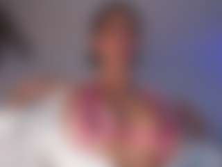 DEEPTHROAT SLUT's Live Sex Cam Show