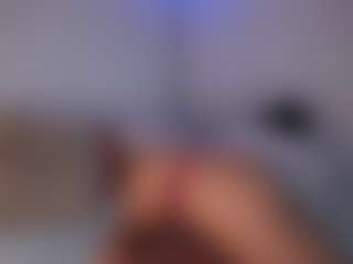 DEEPTHROAT SLUT's Live Sex Cam Show