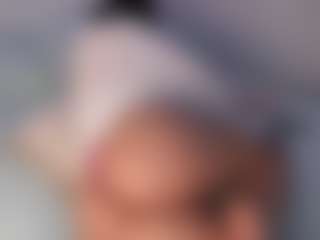 DEEPTHROAT SLUT's Live Sex Cam Show