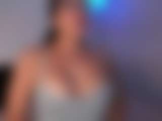 DEEPTHROAT SLUT's Live Sex Cam Show