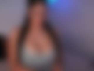 DEEPTHROAT SLUT's Live Sex Cam Show