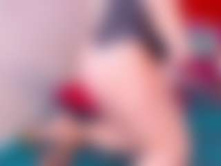 Live cam show with LARAFOXX - Deepthroat on Camsoda