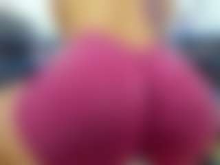 Live cam show with roxyrebeld - Pantyhose on Gym Cam Girls