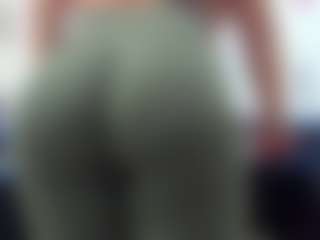Live cam show with roxyrebeld - French on madthumbs