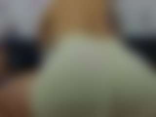 Live cam show with roxyrebeld - Hairy on xheatlive.com