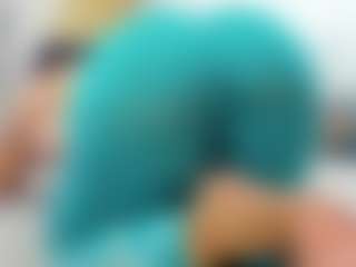 Live cam show with roxyrebeld - Hairy on AdultVida.com