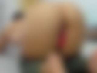 Live cam show with roxyrebeld - French on Camsoda
