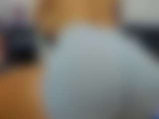 Live cam show with roxyrebeld - French on StripNow