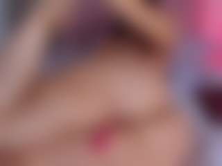 Live cam show with stephaniediaz - Camel Toe on SquirtSoMuch
