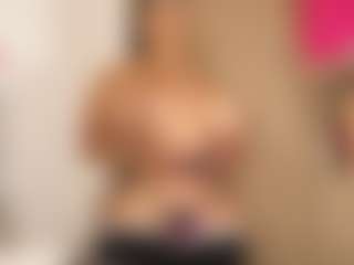 Live cam show with paraadisecity - Petite Teen (18+) on camwithhim.com