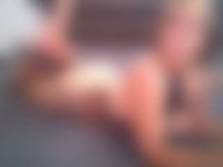 veronica the MILF's Live Sex Cam Show