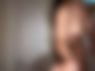 Live cam show with ICE - Brown Hair Teen (18+) on Mixed Magazine Live