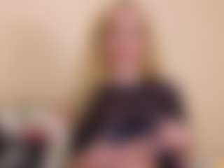 Live cam show with ChristiHanson - Spank on AdultVida.com