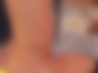 Live cam show with Luisa Baker - Dirty on Big Tits