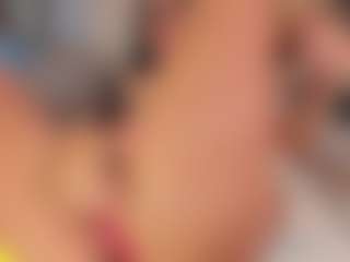 Show di cam dal vivo con Luisa Baker - Game su Camsoda