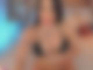 Live cam show with Luisa Baker - Gamer Latina on Dare Cams | colombia
