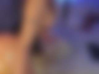 Live cam show with Luisa Baker - Spank on Camsoda