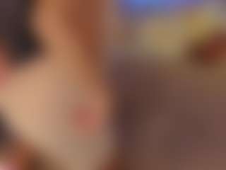 Live cam show with Luisa Baker - Lactating on AdultVida.com